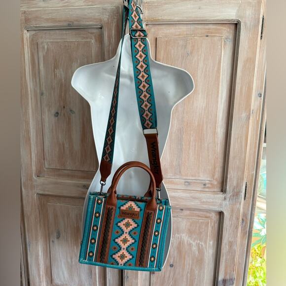 Wrangler Handbags - Wrangler Guitar Strap Crossbody Purse Bag NEW